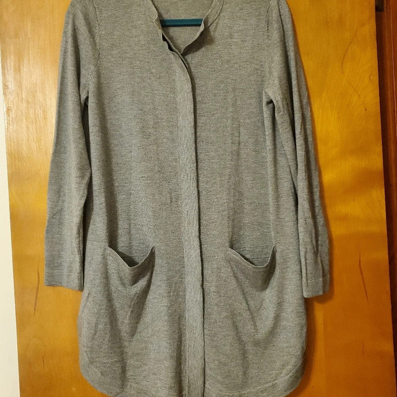 J Jill Gray Button Down Mid Length Cardigan Size S - Picture 1 of 5
